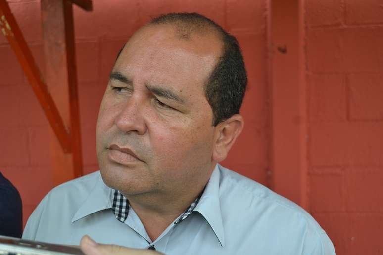 Marcos Martinez garantiu que o técnico uruguaio permanecerá no comando técnico do clube