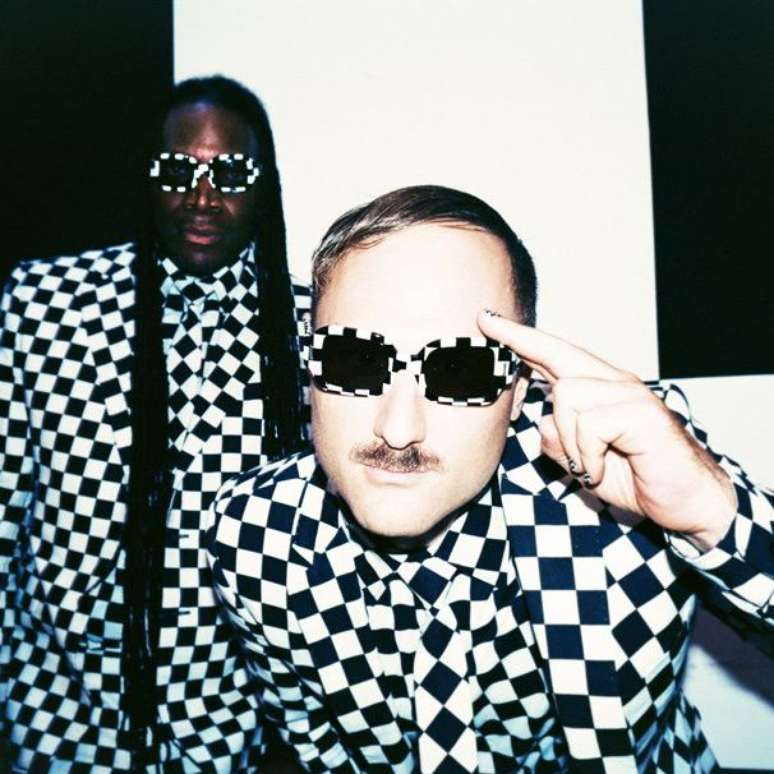 Derrick Green e Sam Spiegel: eletr&ocirc;nico com influ&ecirc;ncias de funk, hip-hop e rock