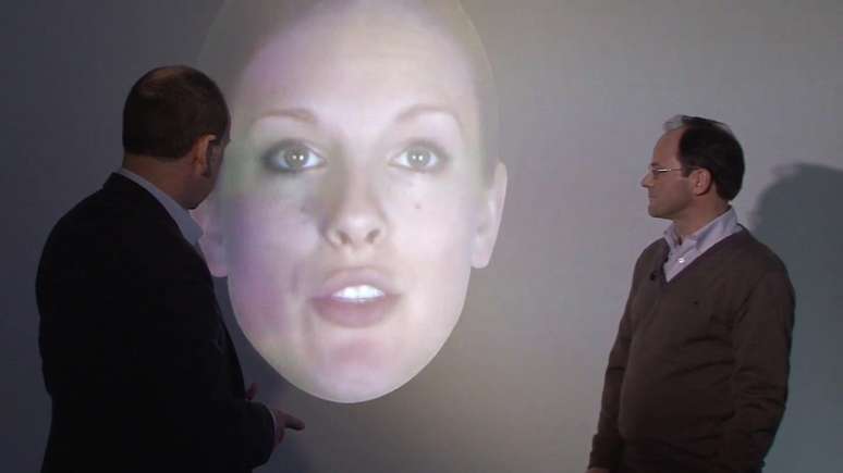 <p>Segundos cientistas, o programa de computador pode fazer o rosto virtual manifestar seis emo&ccedil;&otilde;es</p>
