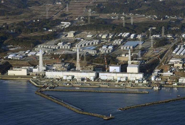 Vista aérea mostra a usina nuclear Fukushima Daiichi, da empresa Tepco, que foi abalada pelo tsunami em março de 2011, no Japão. 11/03/2013