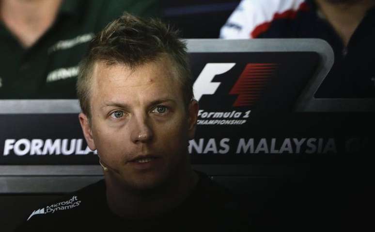 Piloto de F1 da equipe Lotus, Kimi Raikkonen fala durante coletiva de imprensa no circuito Sepang International, antes do GP da Malasia, no qual obteve sua primeira vitória na Fórmula 1. 21/03/2013.