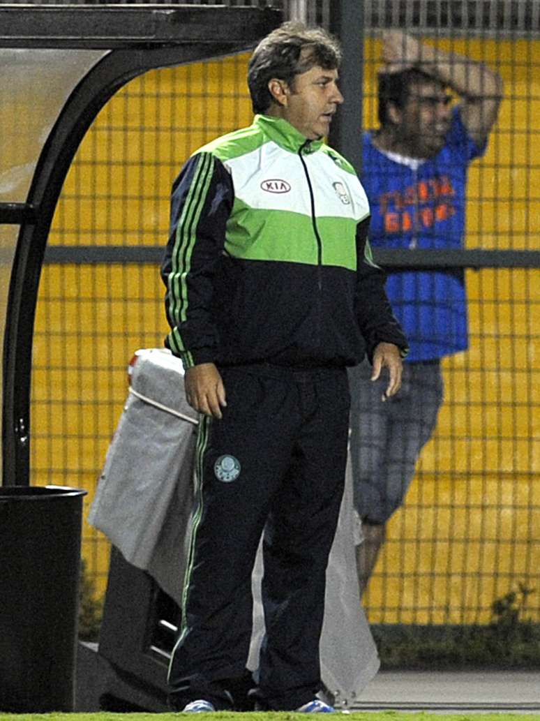<p>Técnico do Palmeiras disse que sempre trabalha a formação de acordo com o adversário</p>