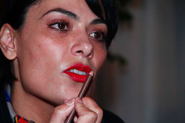 <p>Fabiana Gomes é maquiadora sênior da M.A.C no Brasil e "queridinha" das tops e celebridades</p>