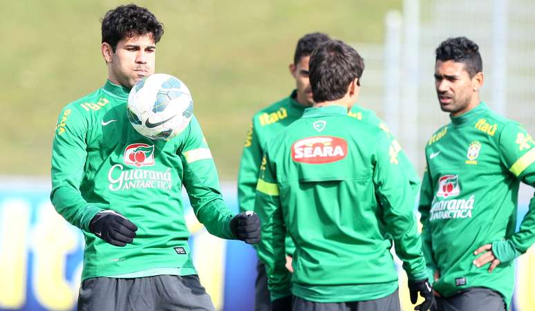 <p>Convocado para a Seleção Brasileira em março (foto), Diego Costa está próximo da seleção espanhola</p>
