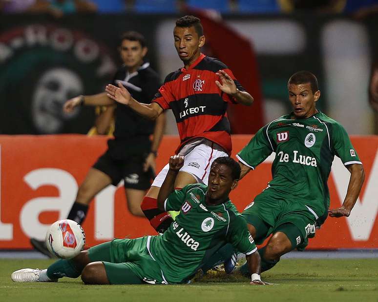 <p>Flamengo sofreu para vencer marcação forte do Boavista</p>