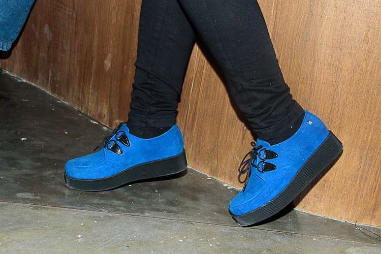 <p>Creeper shoes em versão azul, da Melissa: o sapato deve virar febre do Brasil, apostam os stylists</p>
