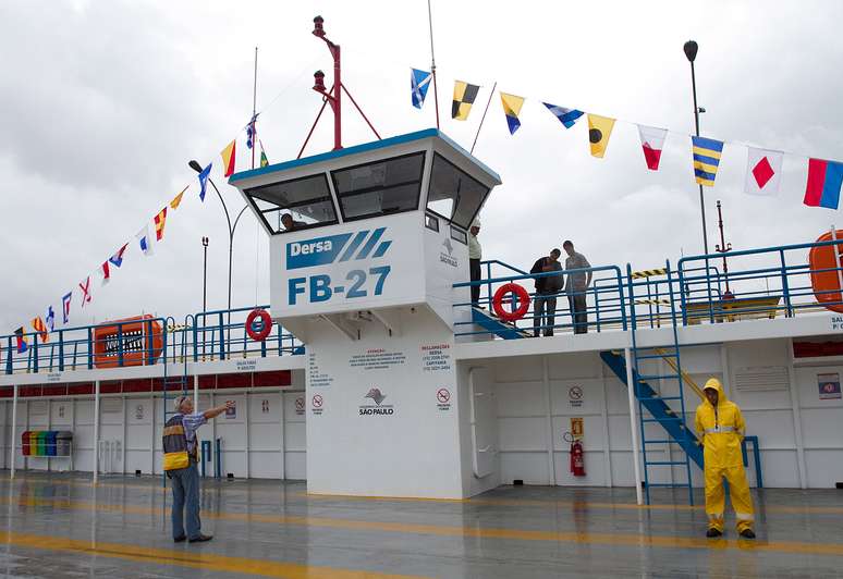 Outro ferry boat como o entregue neste s&aacute;bado chegar&aacute; para fazer a travessia em maio, segundo governador