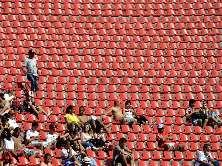 Pouco mais de 18 mil viram São Paulo e Palmeiras empatar sem gols no Morumbi