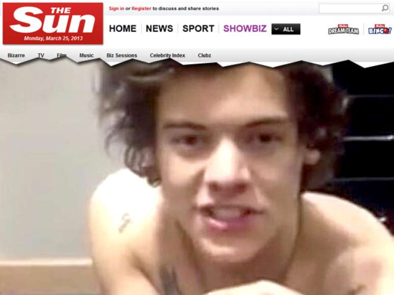 Harry Styles aparece sem camisa nas fotos divulgadas