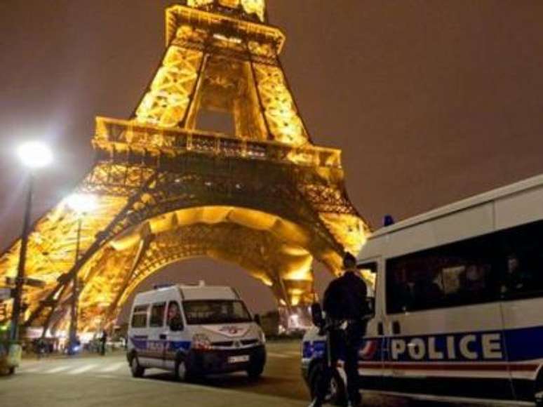 <p>Estado Islâmico ameaçou explodir a Torre Eiffel, na França</p>