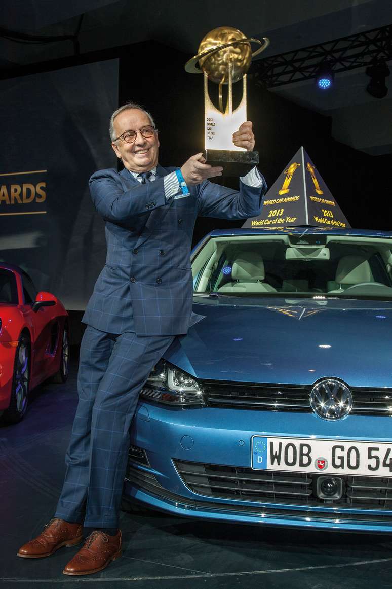 O prêmio de "Carro do Ano Mundial de 2013" foi dado ao Volkswagen Golf