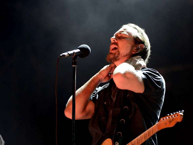 <p>O quinteto liderado por Eddie Vedder se apresentou no palco Cidade Jardim</p>