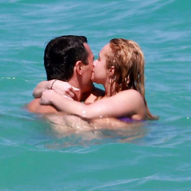 A atriz Hayden Panettiere, famosa por sua atuação em séries como Heroes e Nashville, curtiu uma folga e aprovitou uma praia na última segunda-feira (1). Ela esteve em Los Angeles, nos Estados Unidos, acompanhada de Wladimir Klitschko, apontado como noivo da jovem de 23 anos
