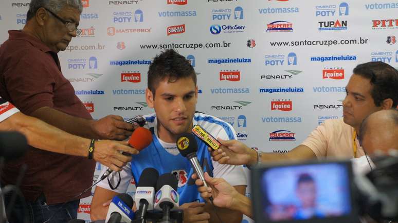 <p>Willian Alves saiu da reserva e vem atraindo atenção da imprensa com boas atuações</p>