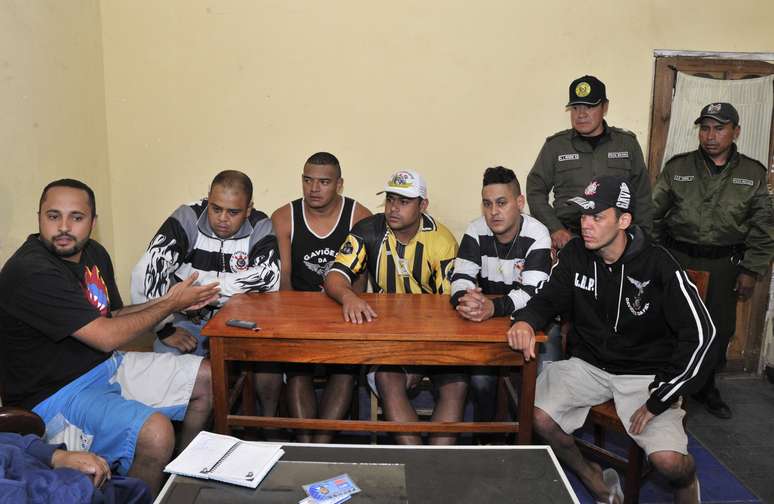<p>Corintianos estão presos há mais de 40 dias em Oruro</p>