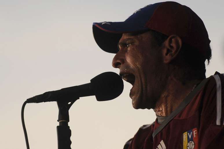 <p>Capriles perdeu para Chávez em outubro do ano passado</p>