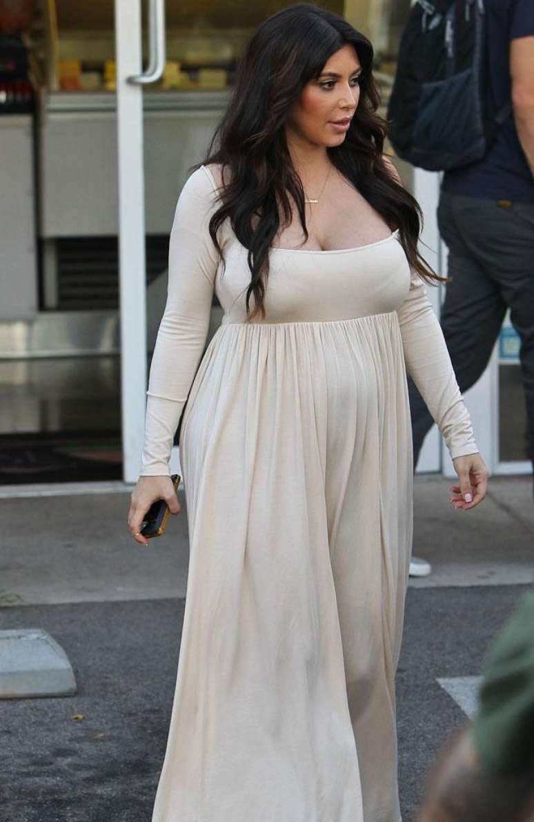 <p>Kim Kardashian quer voltar &agrave; antiga forma logo que der a luz</p>