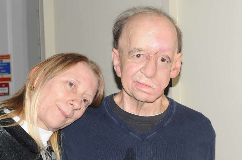 Eric Moger e a esposa, Karen Hunger, v&atilde;o se casar