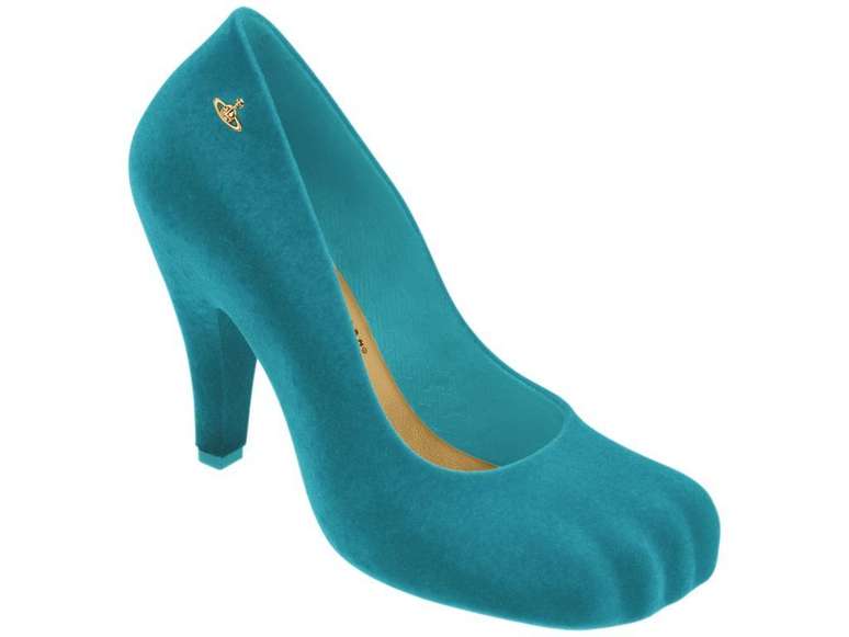 <p>O novo modelo assinado por Vivienne Westwood para a Melissa ganhou o nome de Animal Toe</p>