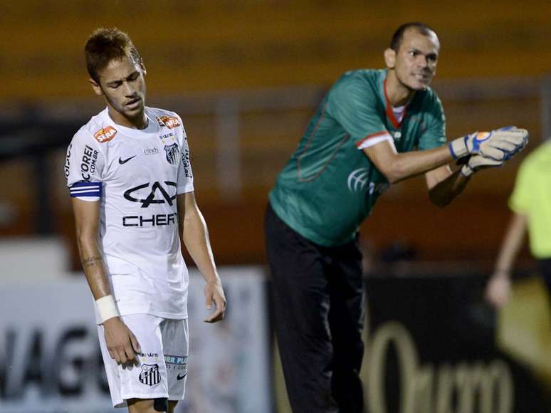 Empate frustrou Santos de Neymar, mas manteve equipe na terceira coloca&ccedil;&atilde;o; S&atilde;o Caetano, de F&aacute;bio, &eacute; apenas o pen&uacute;ltimo colocado