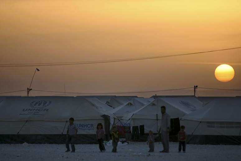 <p>Campo de refugiados sírios Al Zaatri, na cidade de Mafraq, Jordânia, próximo à fronteira com a Síria</p>