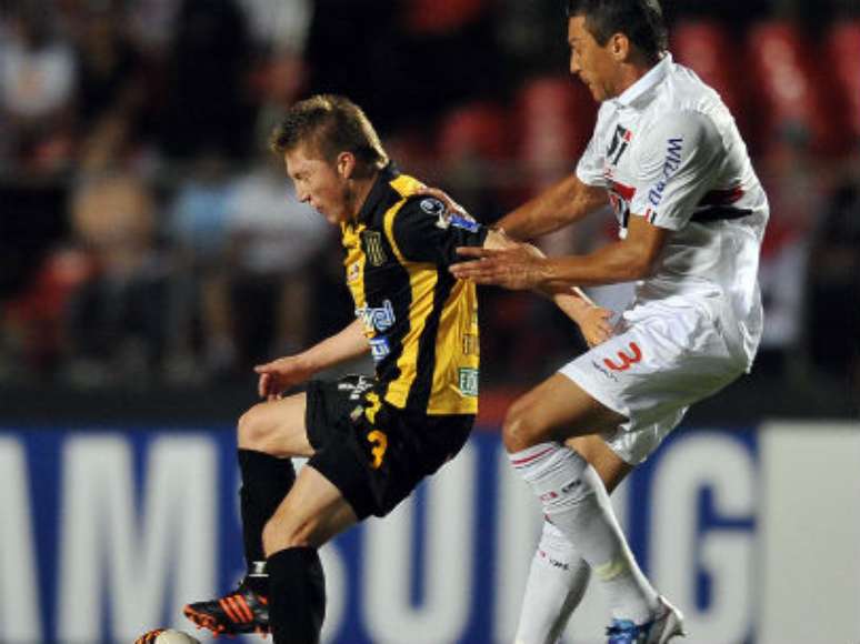 Pelo Strongest, que defende desde os 15 anos, foi tricampe&atilde;o nacional