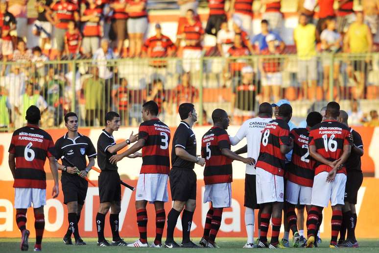 <p>Diretor avisou: quer o Flamengo voando no segundo semestre</p>