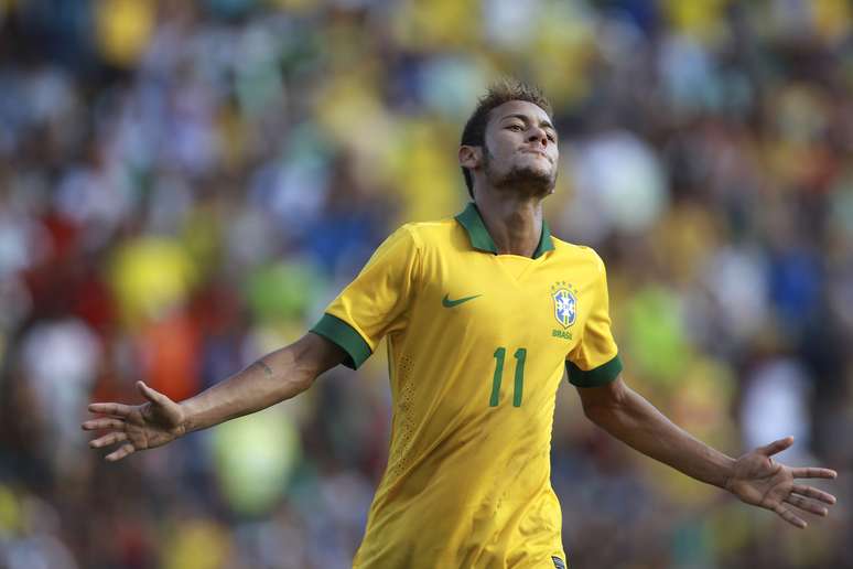 <p>Neymar marcou duas vezes no primeiro tempo em goleada sobre a Bol&iacute;via</p>