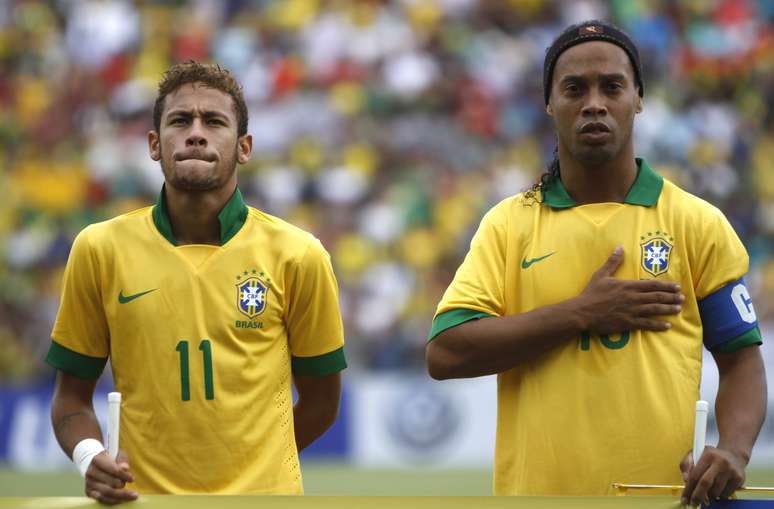 <p>Neymar e Ronaldinho foram exaltados ap&oacute;s amistoso</p>