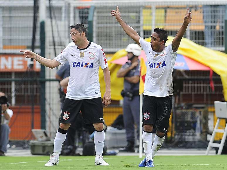 <p>Atacante tem propostas para deixar o Corinthians; diretoria não deve se opor</p>