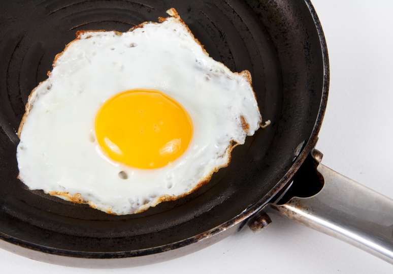<p>Prote&iacute;na do ovo frito a altas temperaturas mostrou uma capacidade maior para reduzir a press&atilde;o sangu&iacute;nea que os ovos fervidos a 100 graus Celsius</p>
