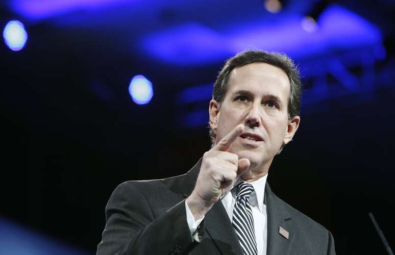 Rick Santorum participa de conferência conservador em 15 de março, em National Harbor, Maryland