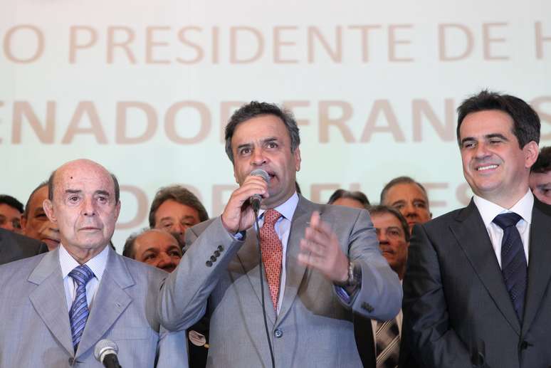 Em rápido pronunciamento, o tucano afirmou que tem mais afinidades com integrantes do PP do que com políticos do seu próprio partido