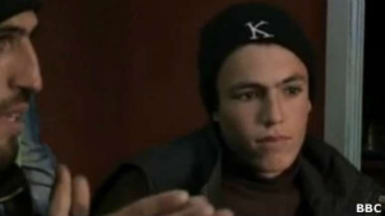 Jawid, 18 anos, viciado em hero&iacute;na h&aacute; 10 anos