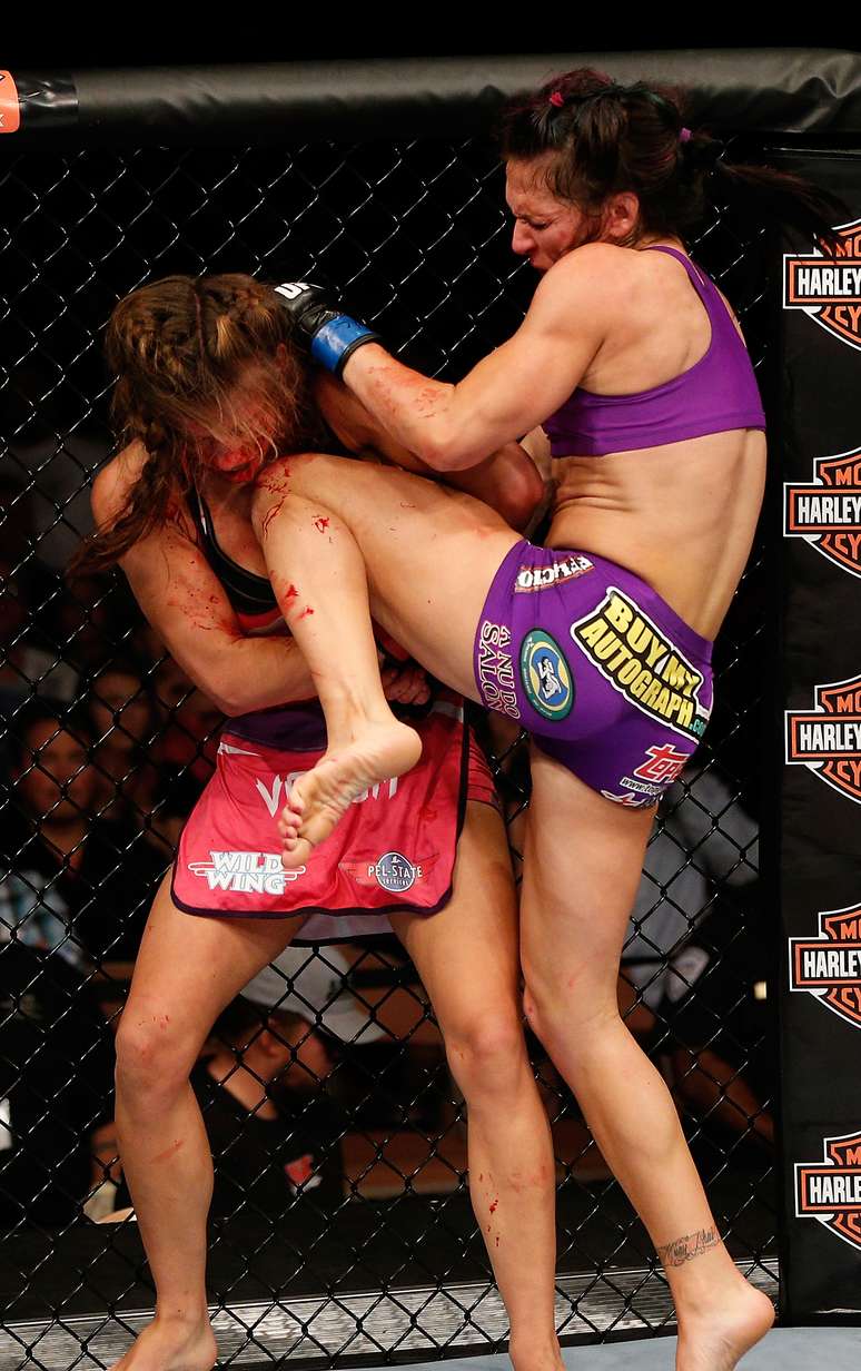 <p>Joelhadas de Zingano foram fatais</p>