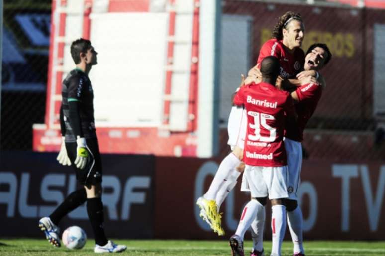 <p>Forlán marcou dois gols na goleada sobre o Juventude neste domingo</p>