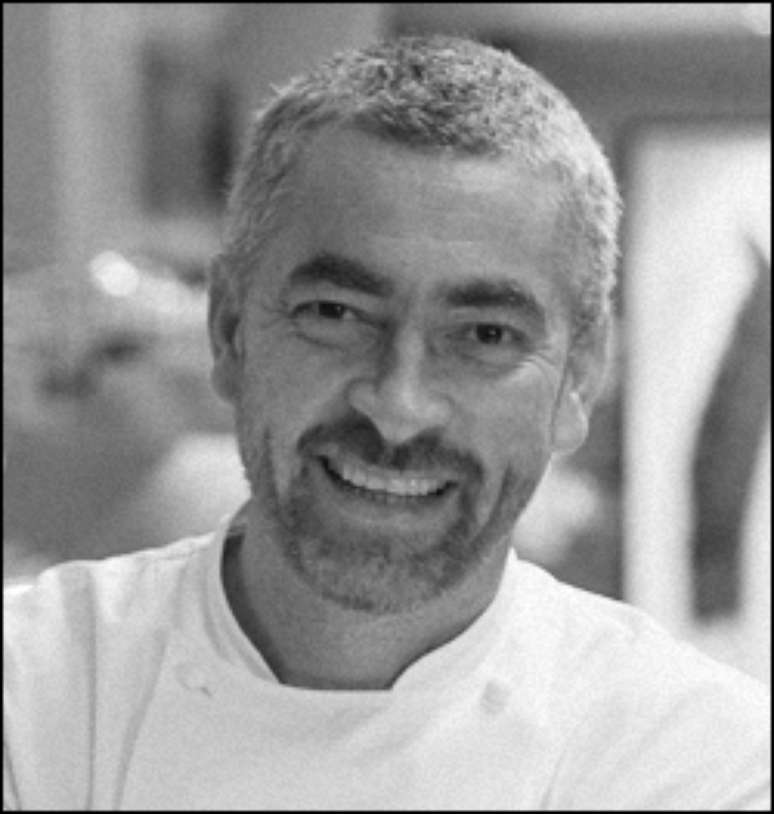 <p>Alex Atala se junta a outros nove profissionais de diferentes áreas para incentivar a valorização de ingredientes brasileiros</p>