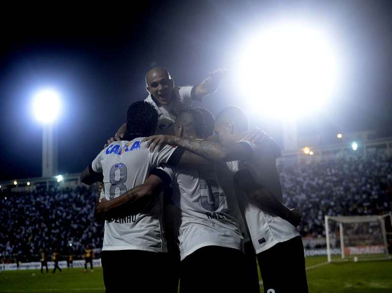 <p>Atual campeão, Corinthians vai reeditar final da Libertadores do ano passado, na qual venceu o Boca</p>