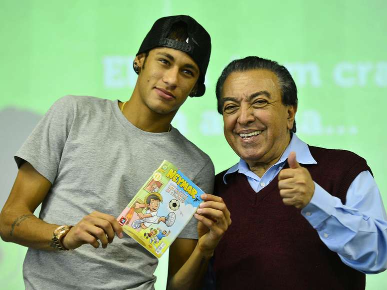 Maurício de Sousa e Neymar apresentaram em Santos, nesta quinta-feira (18), a história em quadrinhos do atleta. Com moicano loiro e camisa da Seleção, o craque fará parte da Turma da Mônica