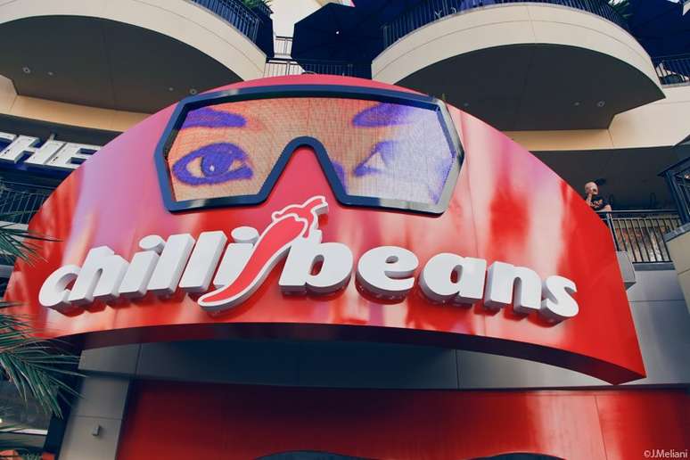 <p>Para abrir uma unidade da loja de óculos Chilli Beans é necessário um investimento de R$ 155 mil (quiosque) e R$ 341 mil (loja)</p>