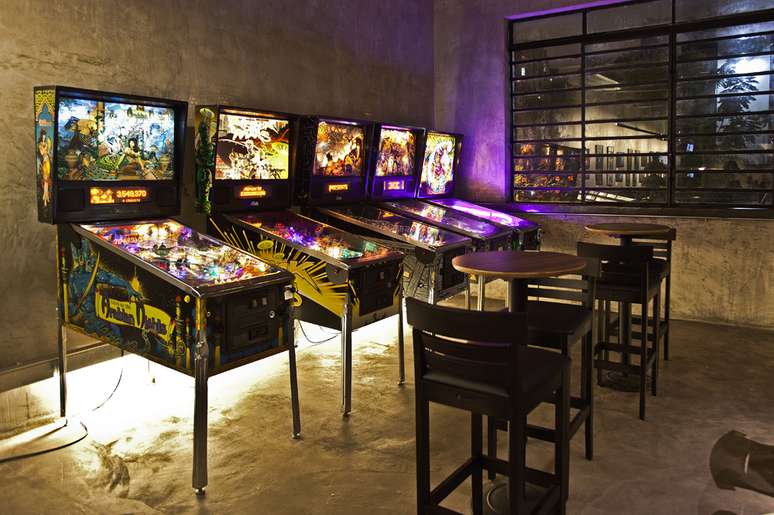 <p>Rock &#39;n&#39; Roll Burger dar&aacute; fichas de suas 11 m&aacute;quinas de pinball para aqueles que consumirem acima de R$ 25</p>