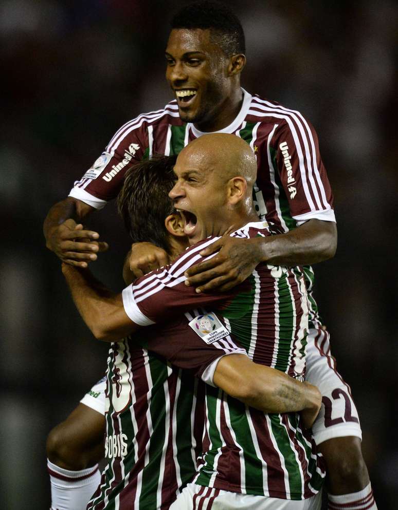 Jogadores do Fluminense comemoram gol de Rafael Sóbis contra o Caracas que valeu a classificação às oitavas de final da Libertadores