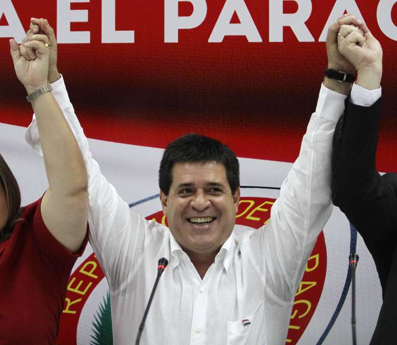 <p>O candidato do Partido Colorado, Horacio Cartes, foi eleito novo presidente do Paraguai</p>