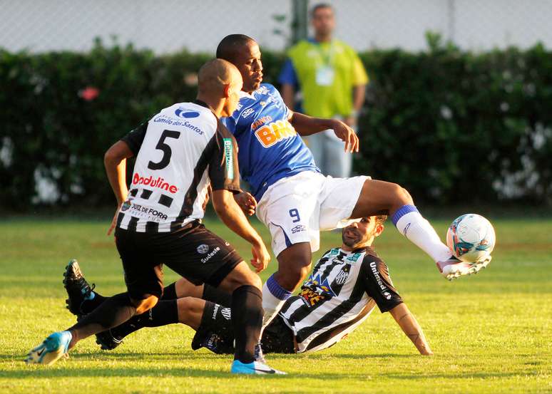 <p>Cruzeiro enfrentar&aacute; o Villa Nova na semifinal</p>