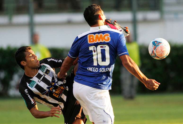 <p>Cruzeiro enfrentaria o Villa Nova no domingo, também no Independência</p>