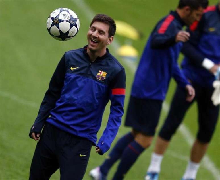 Jogadoor do Barcelona, Lionel Messi, é visto durante sessão de trieno em Munique. Messi melhorou da lesão muscular na perna e poderá enfrentar o Bayern de Munique no primeiro jogo da semifinal da Liga dos Campeões, na terça-feira, em Munique, disse nesta segunda-feira o diretor esportivo do clube catalão, Andoni Zubizarreta. 22/04/2013