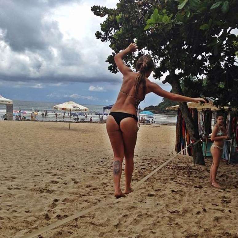 O n&iacute;vel do skate est&aacute; crescendo muito, as meninas est&atilde;o evoluindo no Brasil. Eu gostaria de voltar a morar aqui, sim. Mas falta pista para treinar. N&atilde;o sei agora. No futuro, gostaria de voltar, afirmou 