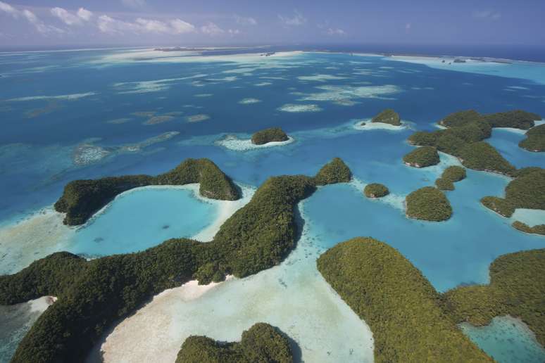 <p>Rock Islands, em Palau, é um dos destinos inclusos no pacote</p>