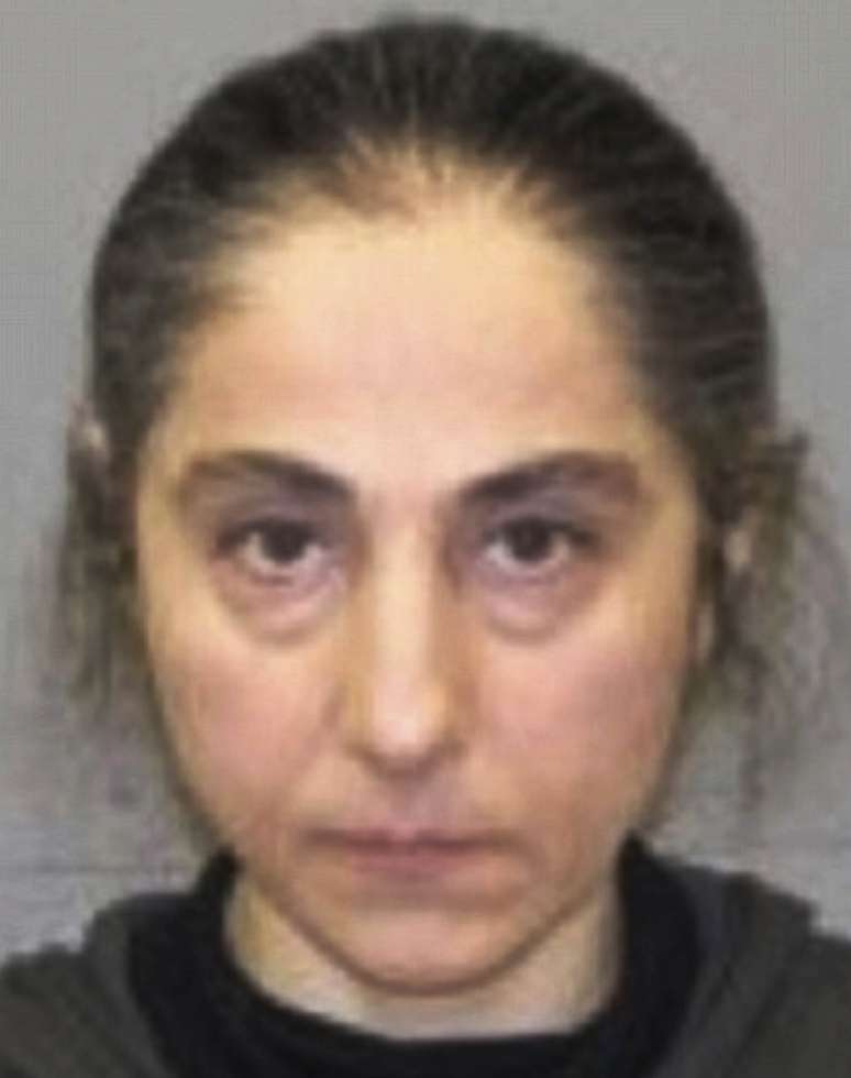 Zubeidat Tsarnaeva em imagem de 2012 cedida pela polícia de Natick, Estado de Massachusetts