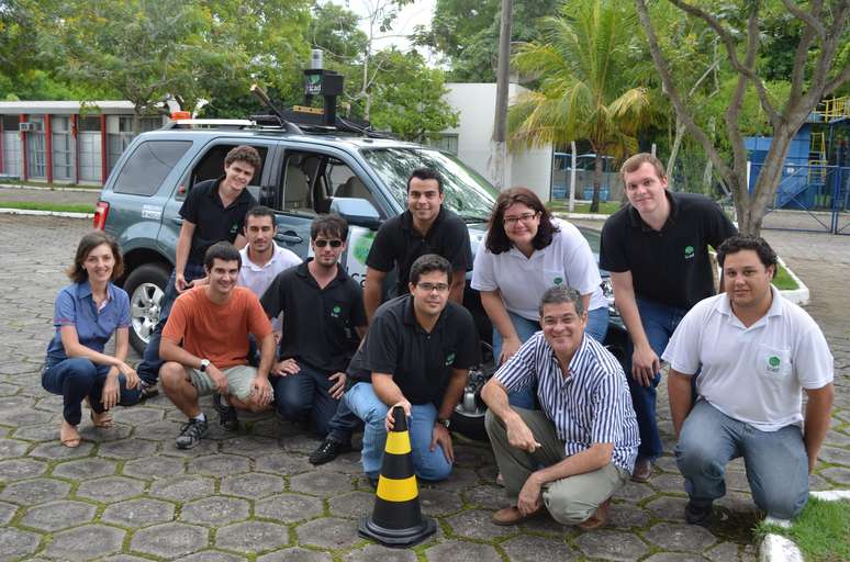 Equipe trabalha há um ano e meio no sistema de carro autônomo